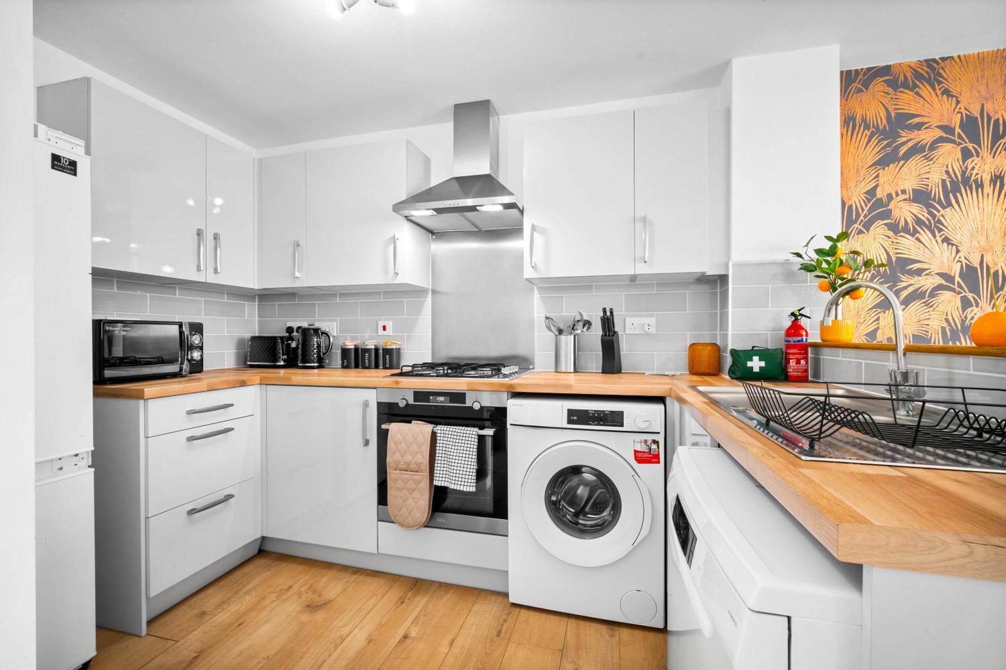 Luxury City Centre 5 Bed House With En-Suite, Bbq, On-Site Parking By Azura Nights برمنغهام المظهر الخارجي الصورة